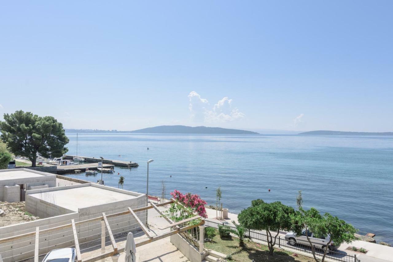 Renic Apartmani Kaštela Esterno foto