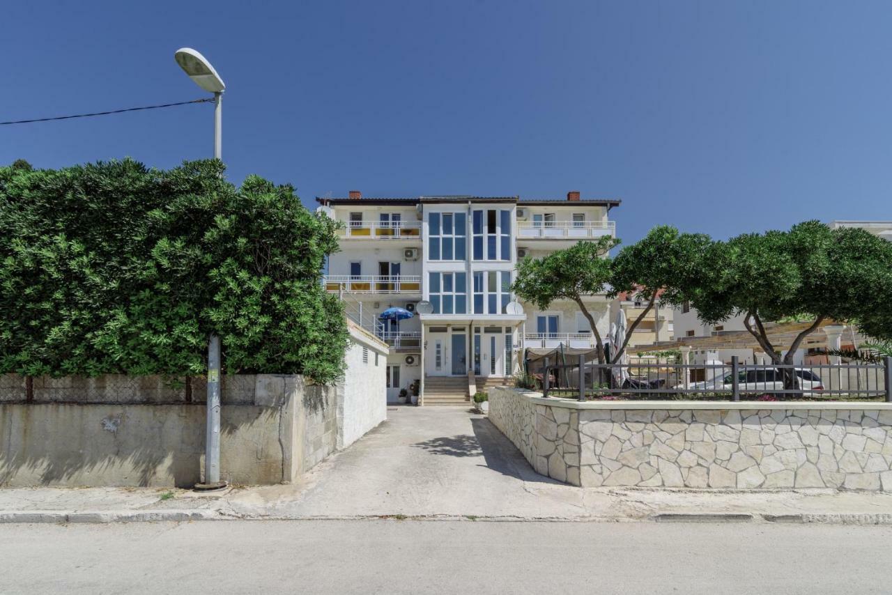 Renic Apartmani Kaštela Esterno foto