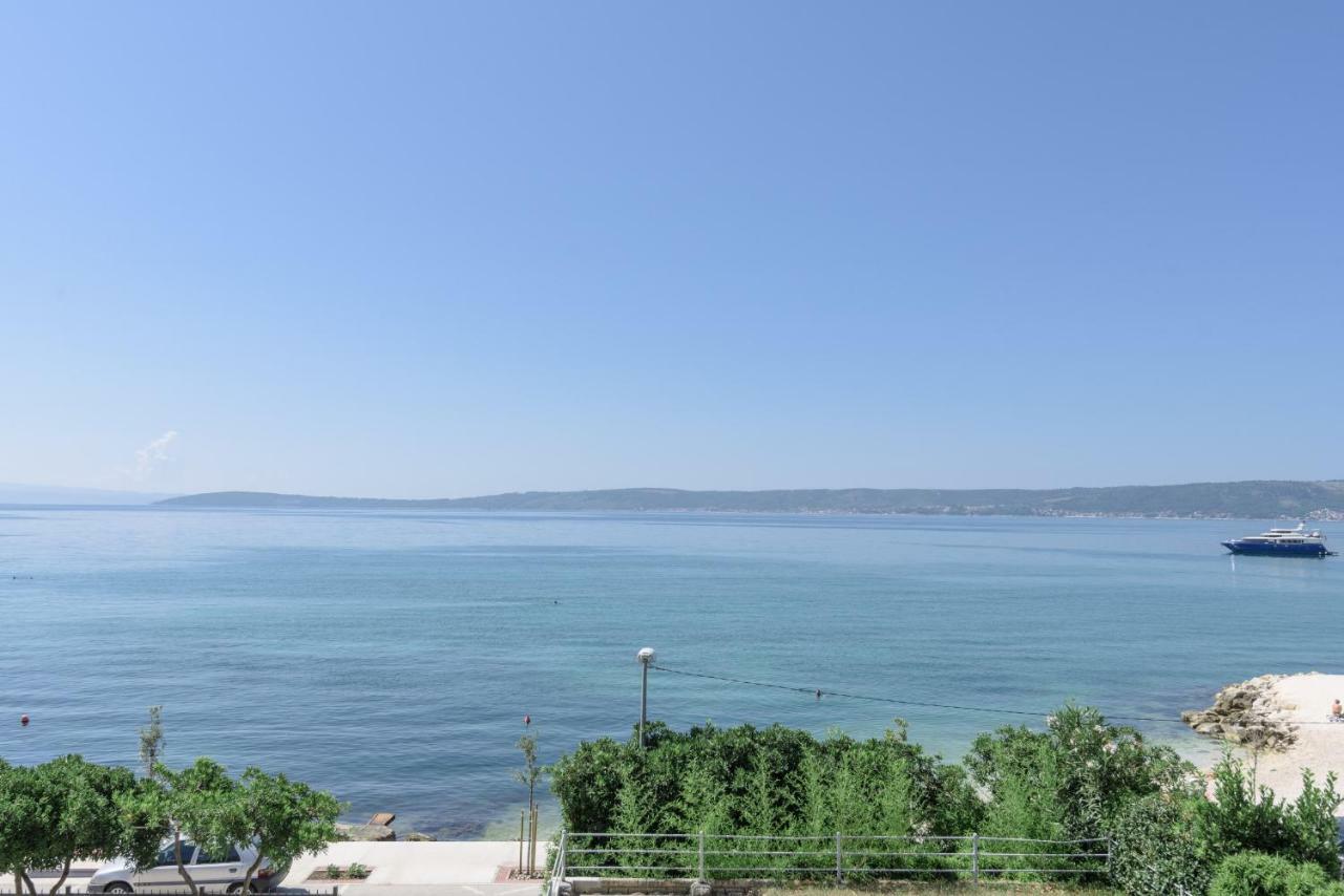 Renic Apartmani Kaštela Esterno foto